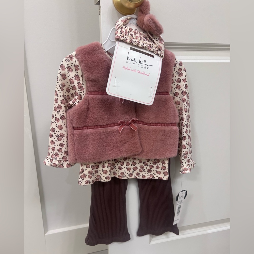 Nicole Miller Pink Faux Fur Vest and Floral Set